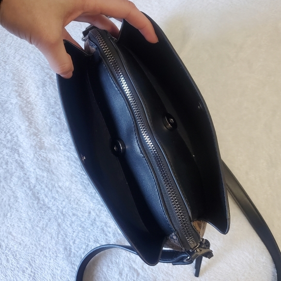 Snake Print Purse - Picture 4 of 5